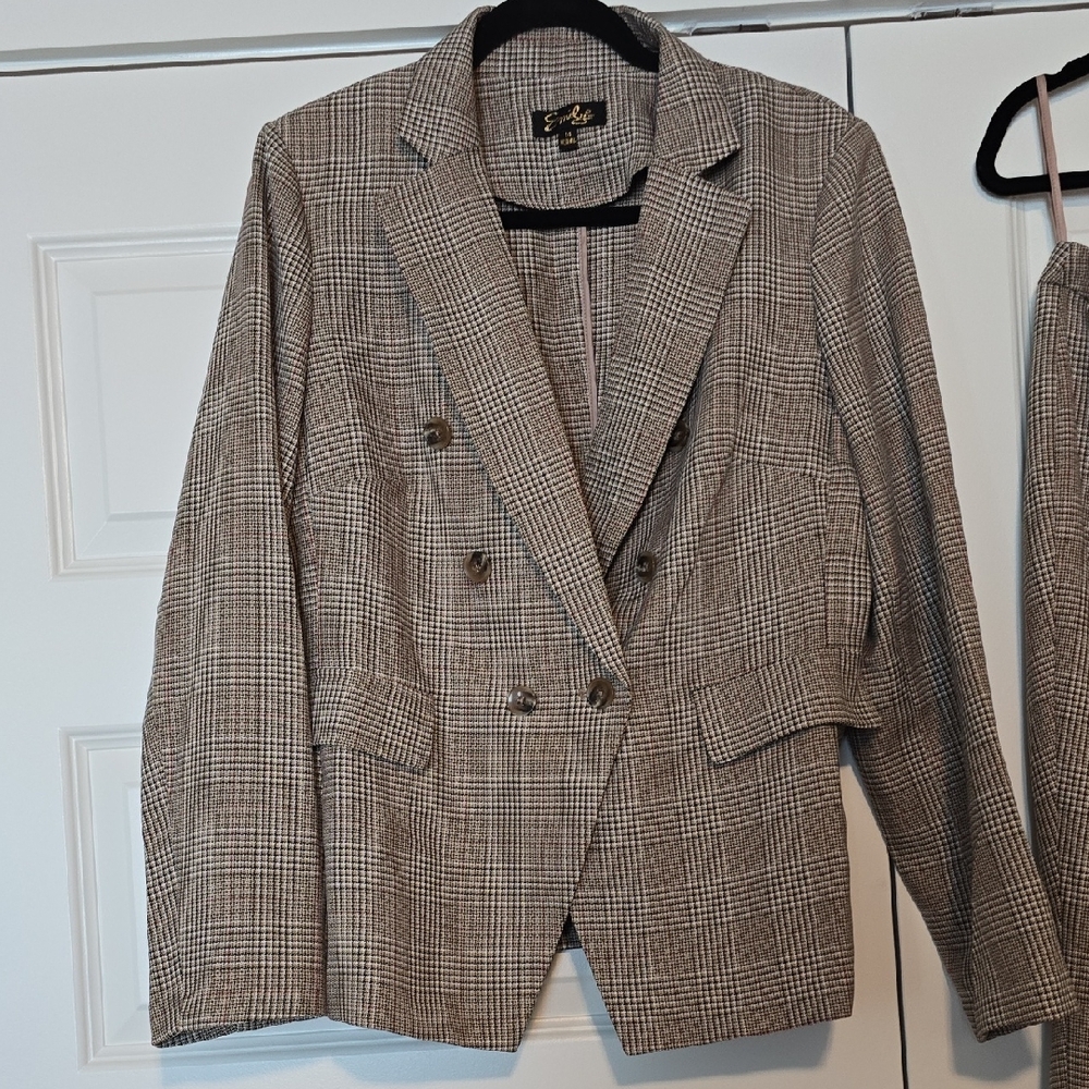 Emily Plaid Women Suit